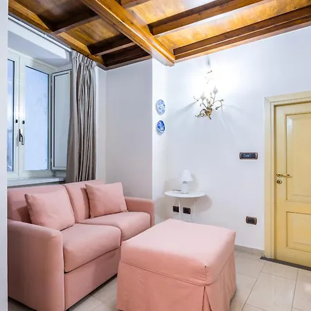 Homely By Wonderful Italy Apartment Naples